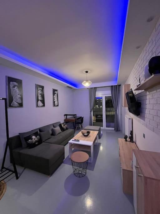 Vip Apt. Pezodromos Kalamarias Солун Екстериор снимка