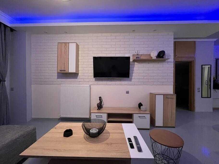 Vip Apt. Pezodromos Kalamarias Солун Екстериор снимка