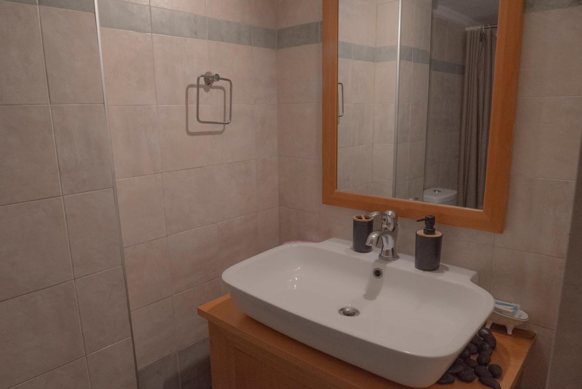 Vip Apt. Pezodromos Kalamarias Солун Екстериор снимка