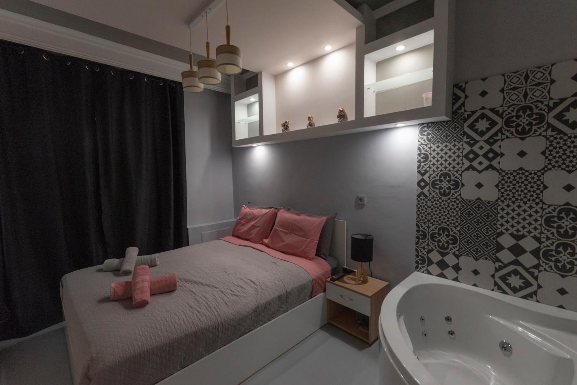 Vip Apt. Pezodromos Kalamarias Солун Екстериор снимка